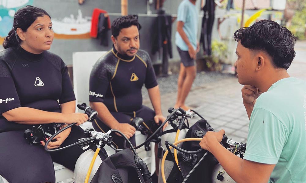 Beginner divers learn how to use the scuba diving equipment at Let's Dive Tulamben dive center